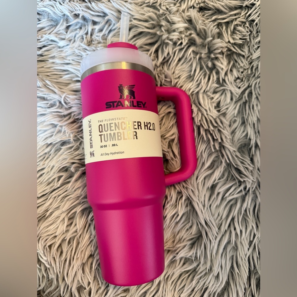 Stanley 30oz Quencher H2O Tumbler in Fuchsia - NWT - Picture 6 of 8